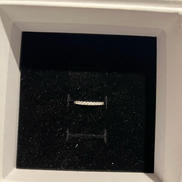 Mejuri Diamond Eternity Band - Picture 4 of 7